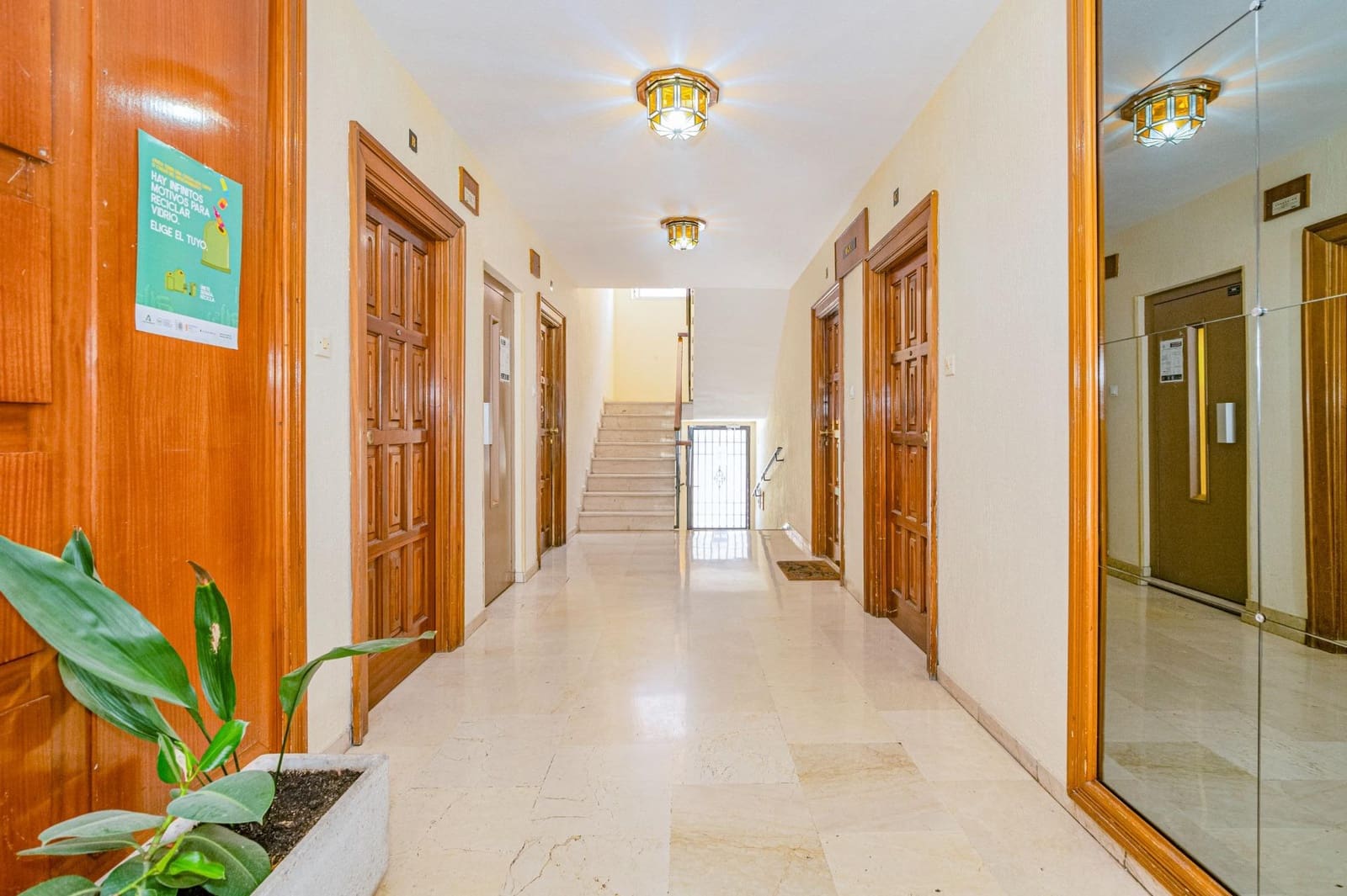 3 chambre Appartement à vendre à Grenade ville avec garage - 239 000 € (Ref: 10014087)