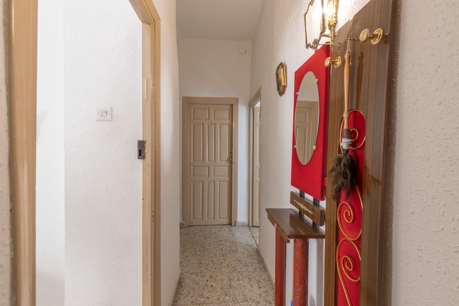 6 sypialnia Dom na sprzedaż w Otura z garażem - 259 900 € (Ref: 10014088)