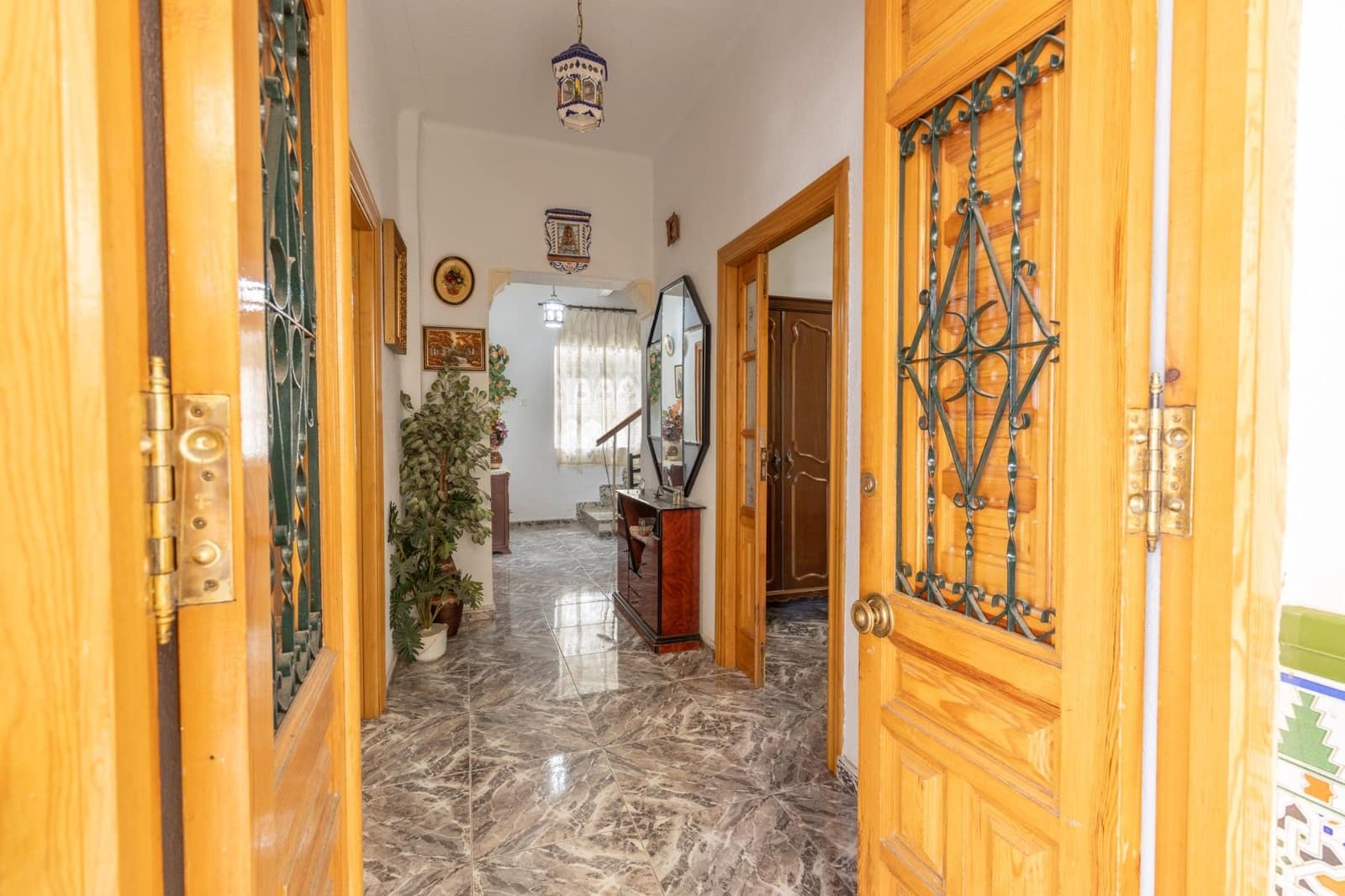 6 sypialnia Dom na sprzedaż w Otura z garażem - 259 900 € (Ref: 10014088)