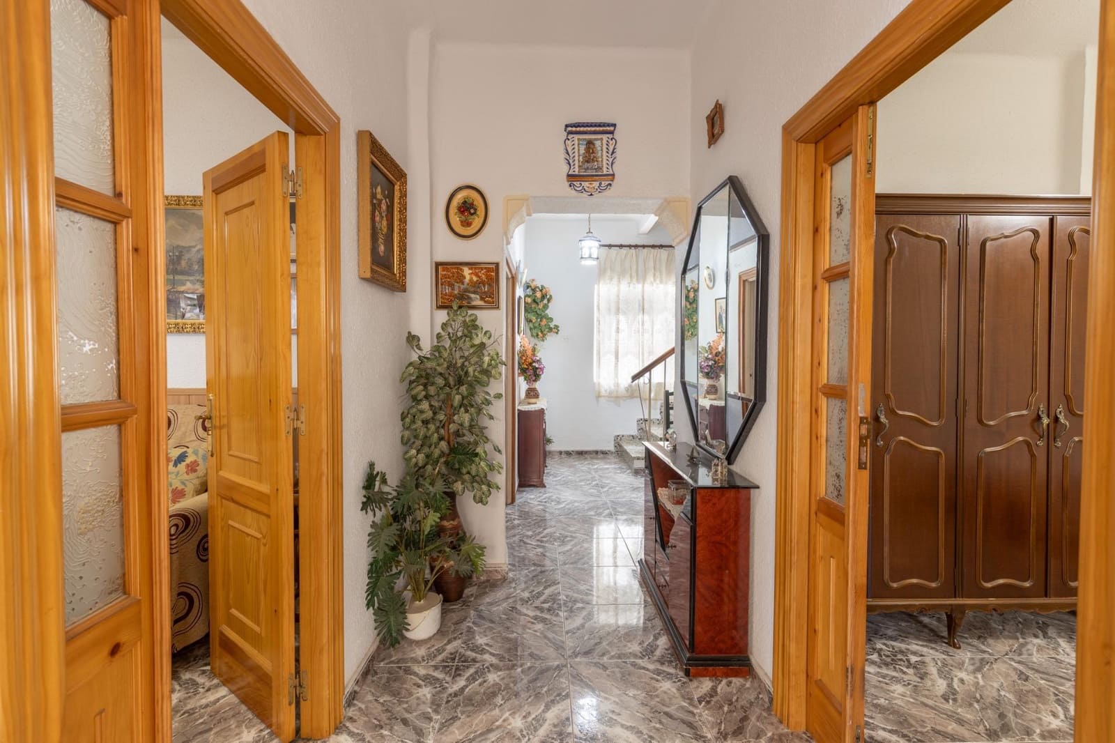 6 sypialnia Dom na sprzedaż w Otura z garażem - 259 900 € (Ref: 10014088)