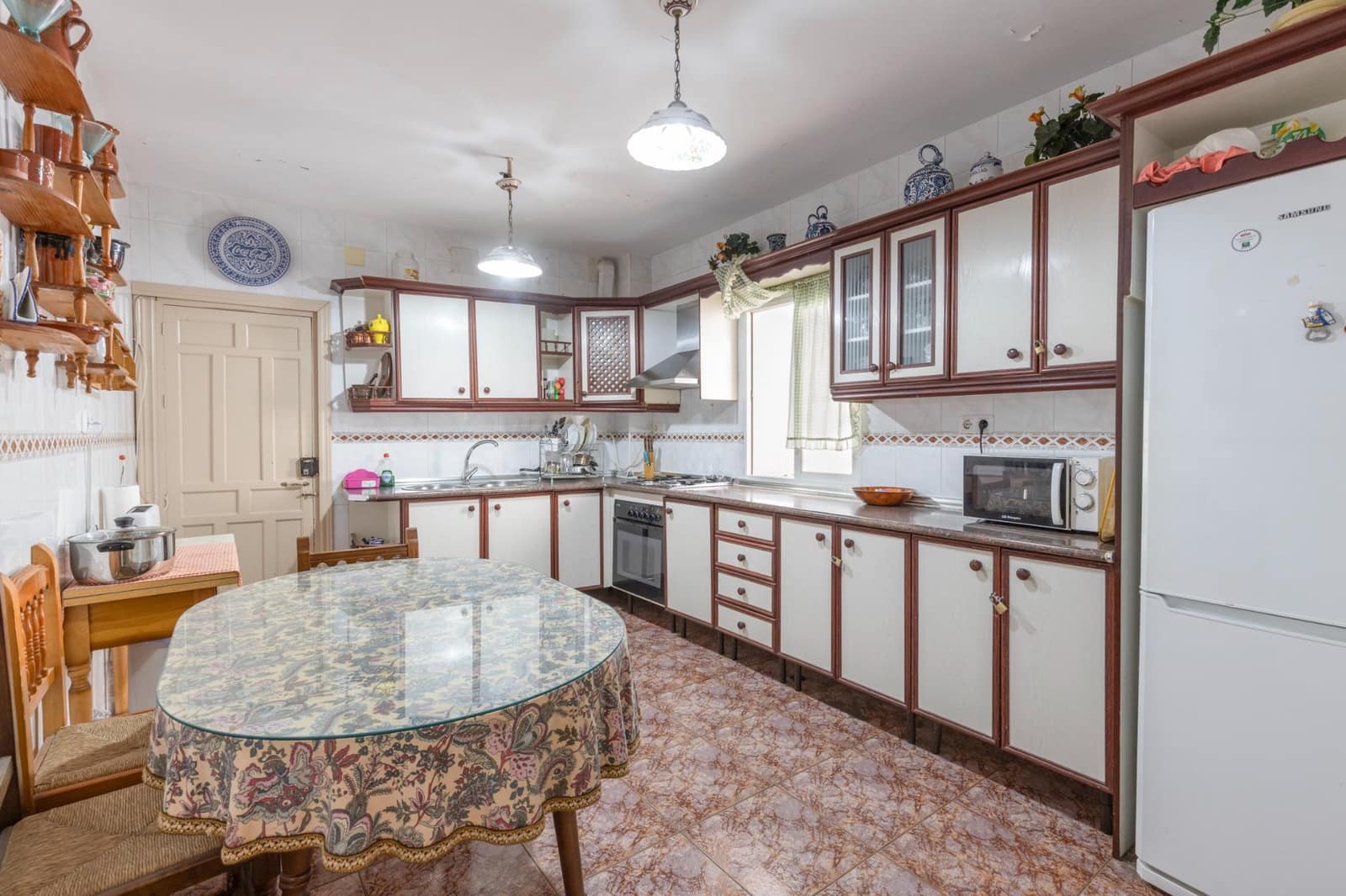 6 sypialnia Dom na sprzedaż w Otura z garażem - 259 900 € (Ref: 10014088)