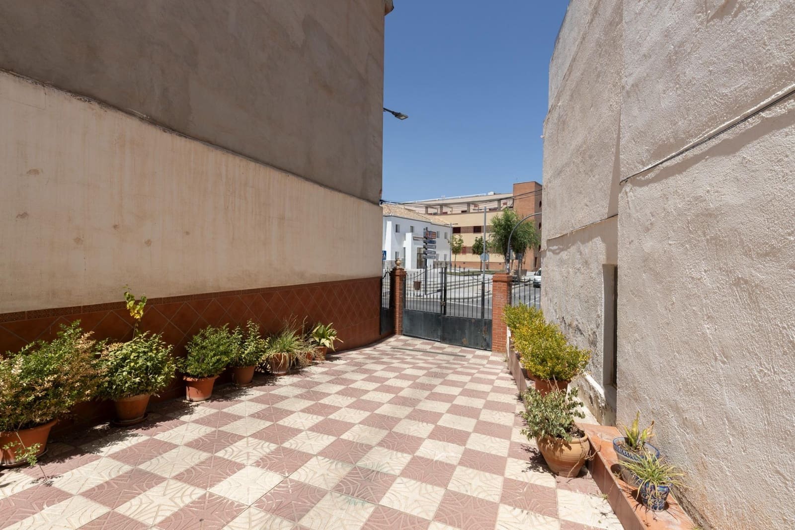 6 sypialnia Dom na sprzedaż w Otura z garażem - 259 900 € (Ref: 10014088)