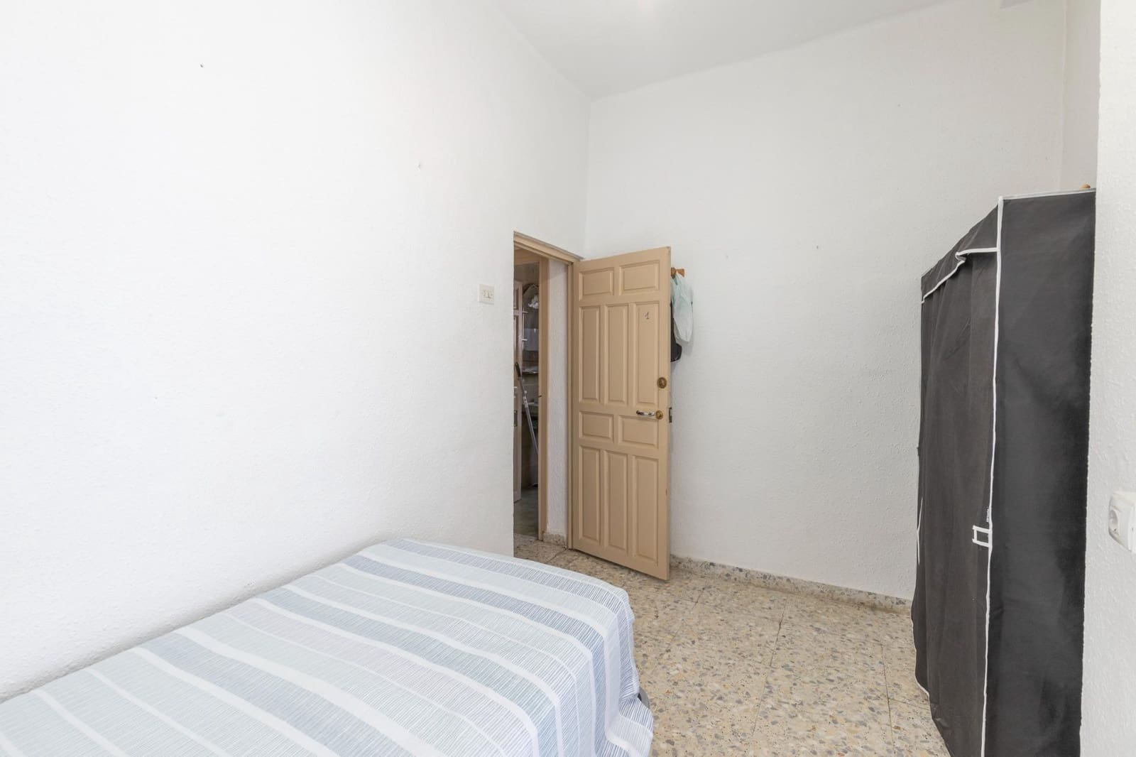 6 sypialnia Dom na sprzedaż w Otura z garażem - 259 900 € (Ref: 10014088)