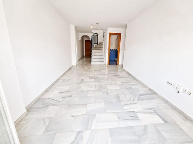 3 quarto Apartamento para venda em Cúllar Vega com garagem - 199 900 € (Ref: 10014091)
