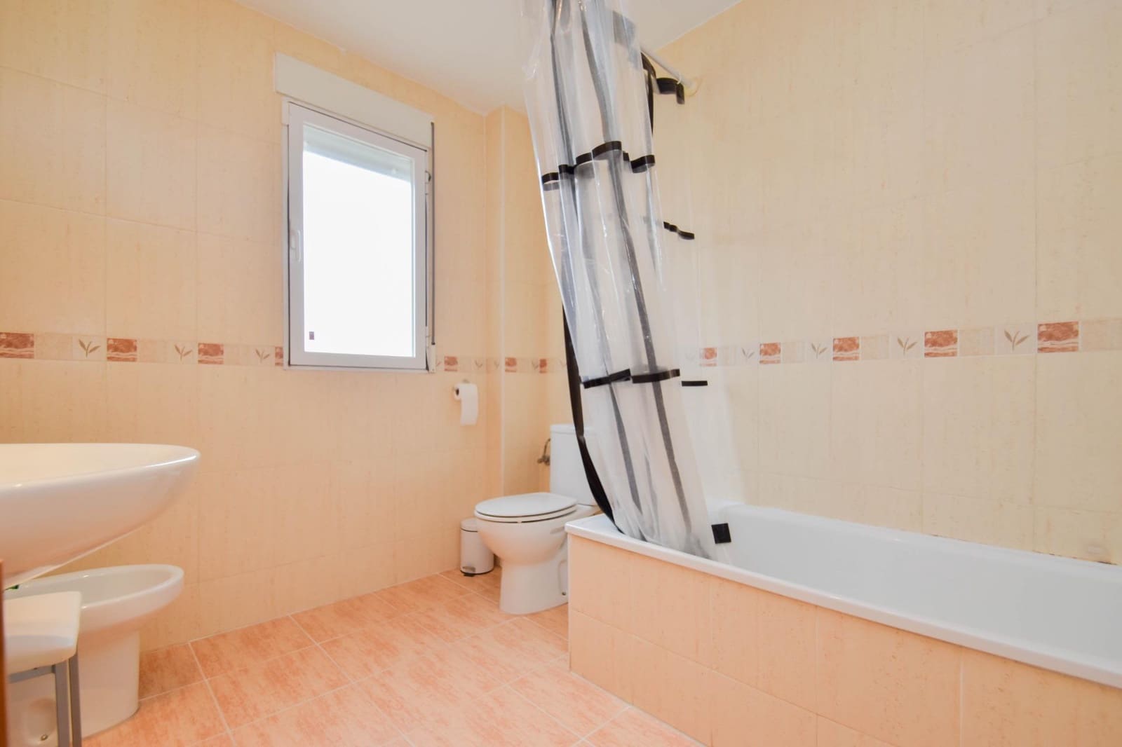 3 quarto Apartamento para venda em Cullar Vega com garagem - 199 900 € (Ref: 10014092)