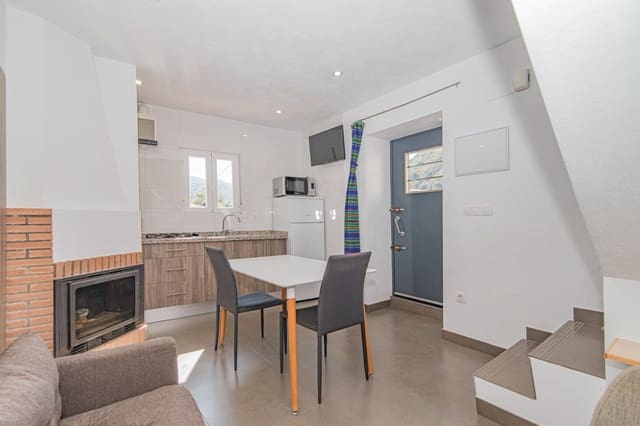 2 bedroom Townhouse for sale in Dúdar - € 87,000 (Ref: 10014095)