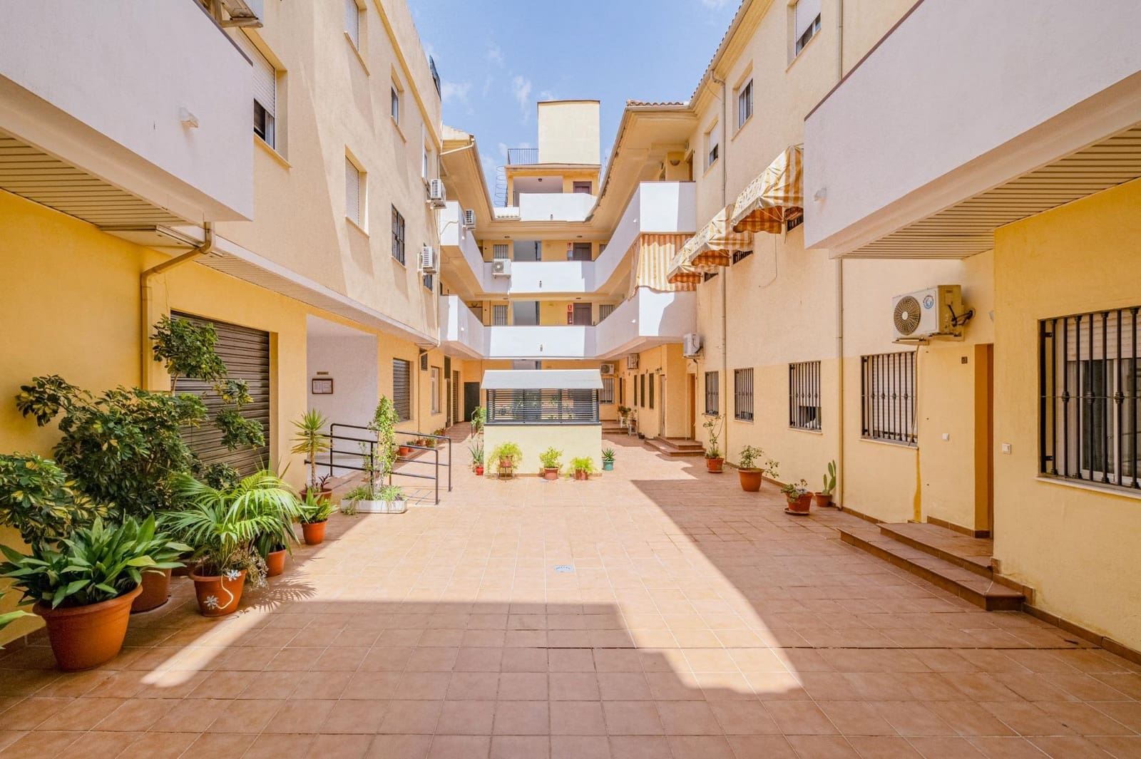 2 bedroom Flat for sale in Cullar Vega - € 131,500 (Ref: 10014097)