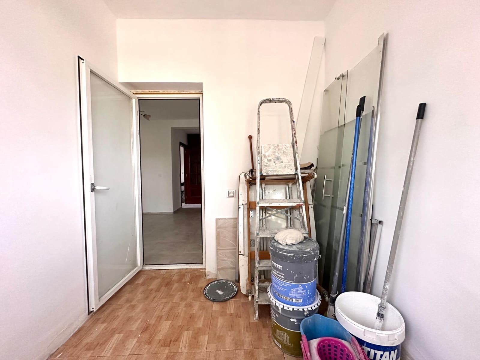 3 bedroom Flat for sale in Granada city - € 105,000 (Ref: 10014098)