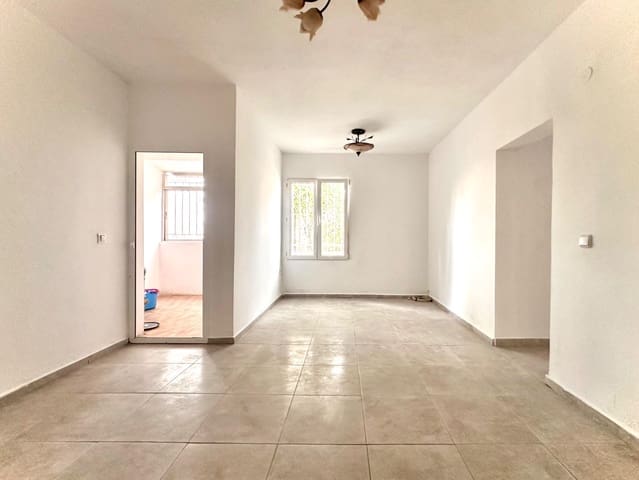 3 bedroom Flat for sale in Granada city - € 105,000 (Ref: 10014098)