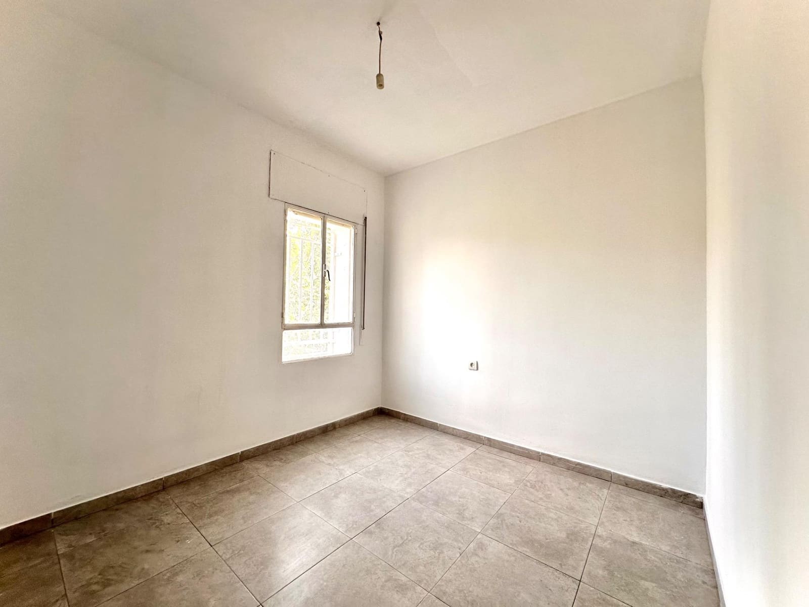 3 bedroom Flat for sale in Granada city - € 105,000 (Ref: 10014098)