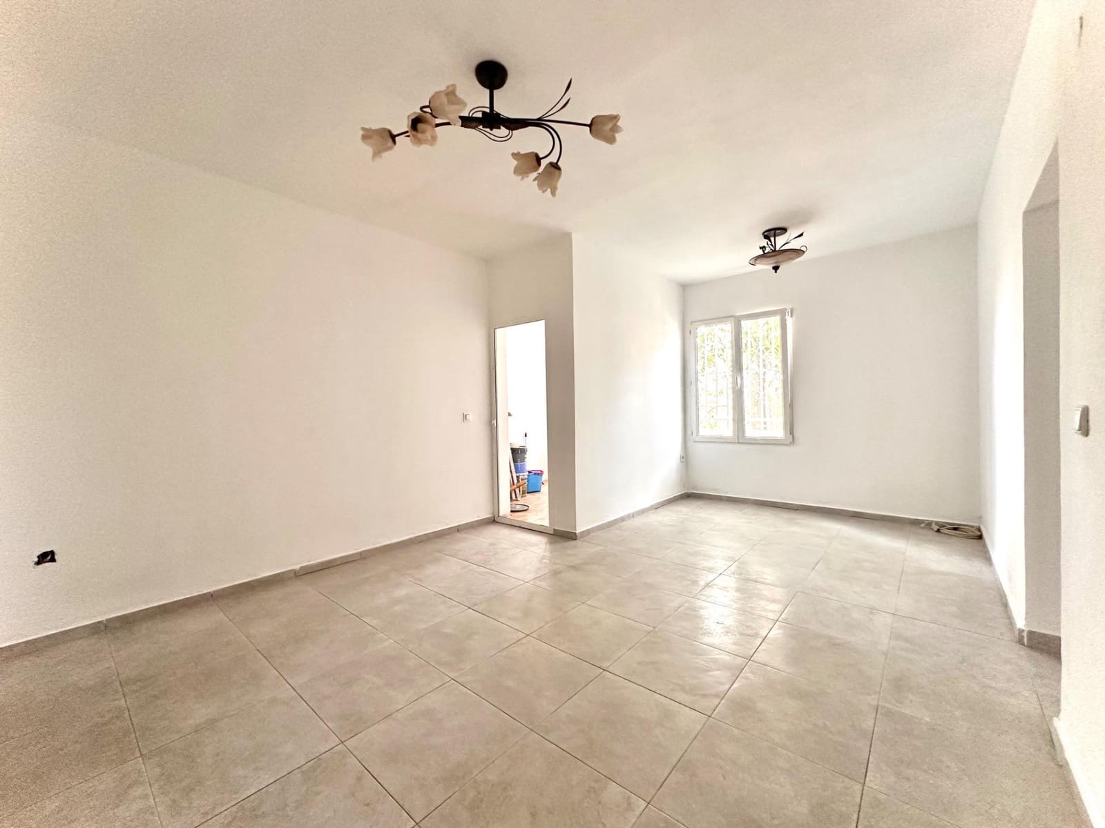 3 bedroom Flat for sale in Granada city - € 105,000 (Ref: 10014098)