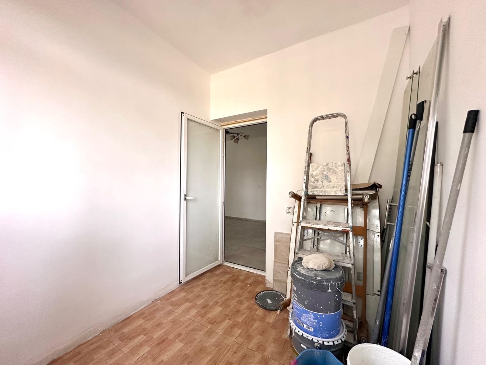 3 bedroom Flat for sale in Granada city - € 105,000 (Ref: 10014098)