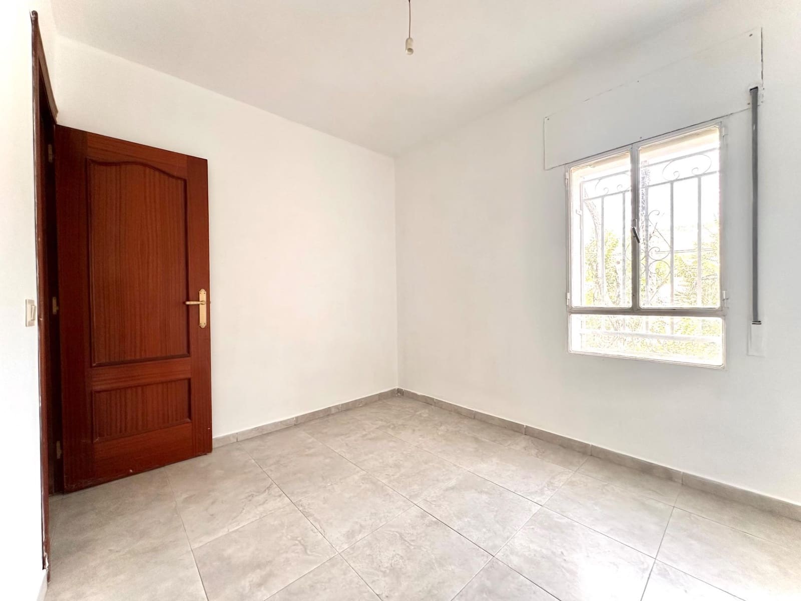 3 bedroom Flat for sale in Granada city - € 105,000 (Ref: 10014098)