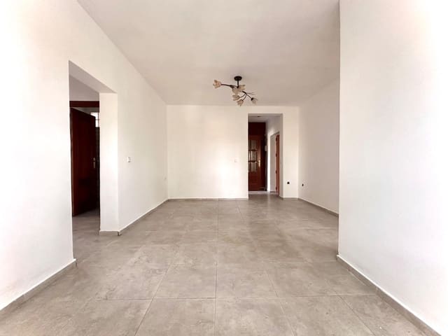 3 bedroom Flat for sale in Granada city - € 105,000 (Ref: 10014098)