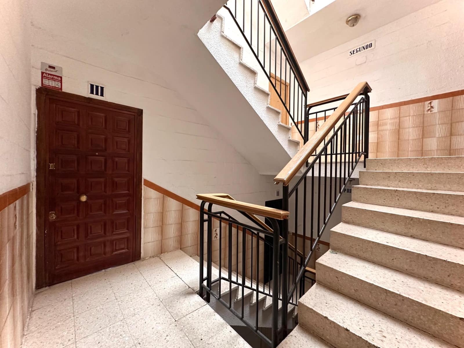 3 bedroom Flat for sale in Granada city - € 105,000 (Ref: 10014098)