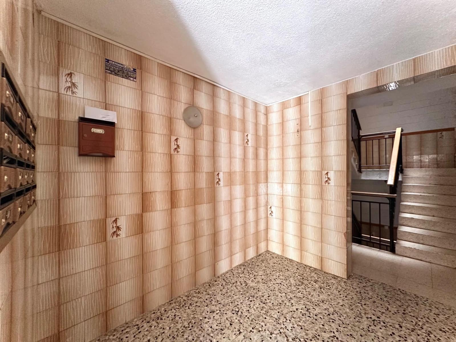 3 bedroom Flat for sale in Granada city - € 105,000 (Ref: 10014098)