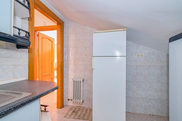 9 camera da letto Villa in vendita in Zaidin, Granada città con garage - 450.000 € (Rif: 10014102)