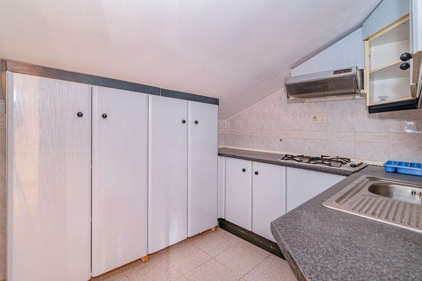 9 camera da letto Villa in vendita in Granada citta con garage - 450.000 € (Rif: 10014102)