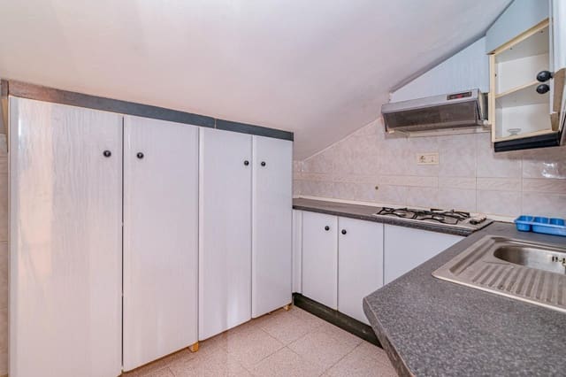 9 camera da letto Villa in vendita in Zaidin, Granada città con garage - 450.000 € (Rif: 10014102)