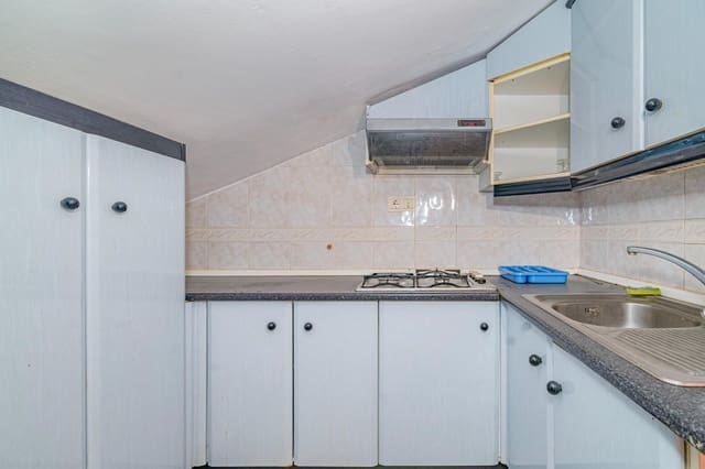 9 camera da letto Villa in vendita in Zaidin, Granada città con garage - 450.000 € (Rif: 10014102)