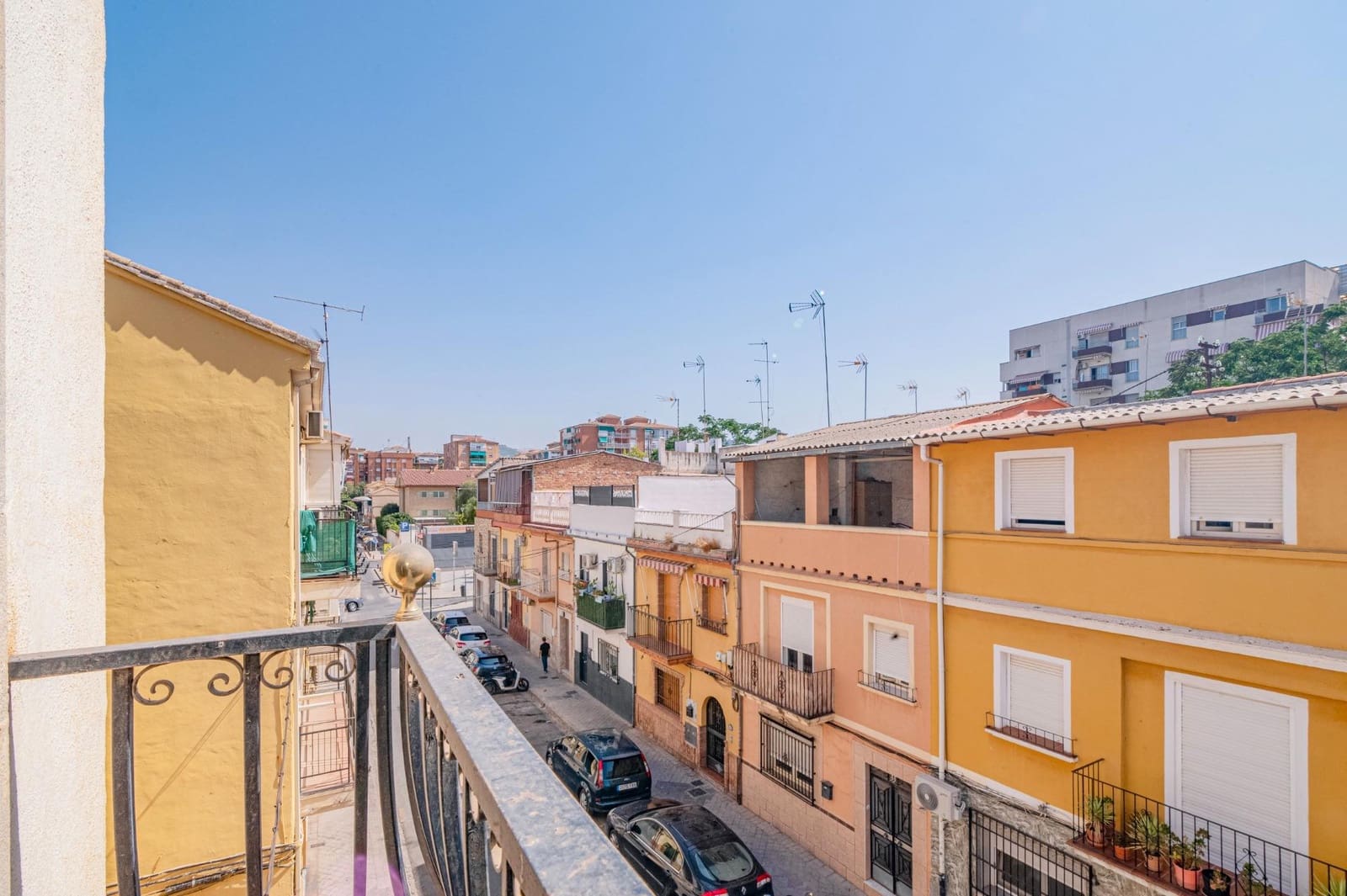 9 camera da letto Villa in vendita in Granada citta con garage - 450.000 € (Rif: 10014102)