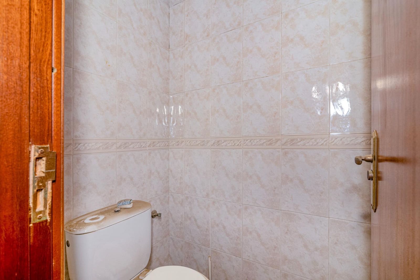9 camera da letto Villa in vendita in Granada citta con garage - 450.000 € (Rif: 10014102)