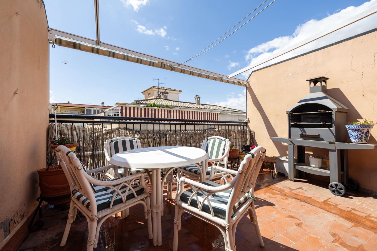 3 bedroom Terraced Villa for sale in Maracena with garage - € 269,000 (Ref: 10015624)
