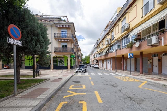 3 quarto Moradia em Banda para venda em Maracena com garagem - 269 000 € (Ref: 10015624)