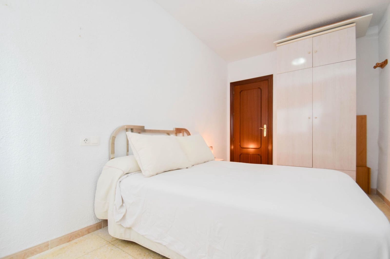 3 bedroom Flat for sale in Granada city - € 219,000 (Ref: 10015625)