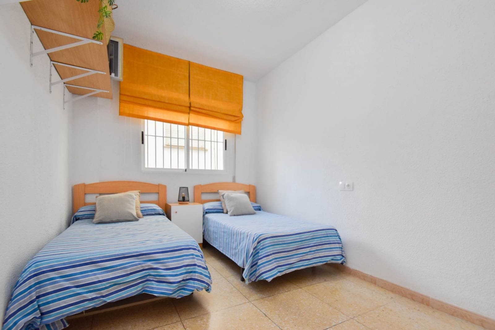 3 bedroom Flat for sale in Granada city - € 219,000 (Ref: 10015625)