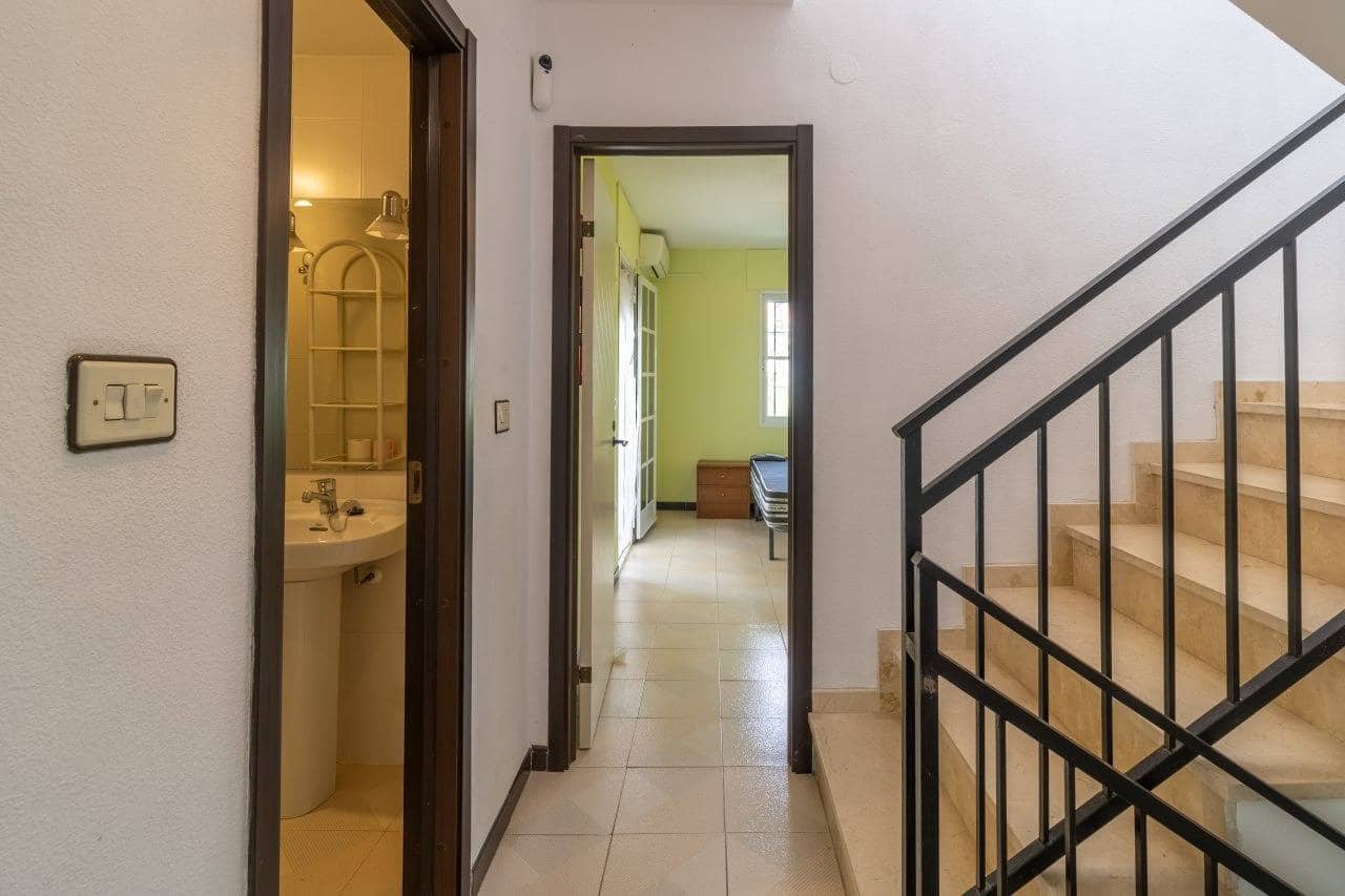 3 bedroom Townhouse for sale in Salobrena with pool garage - € 365,000 (Ref: 10020961)