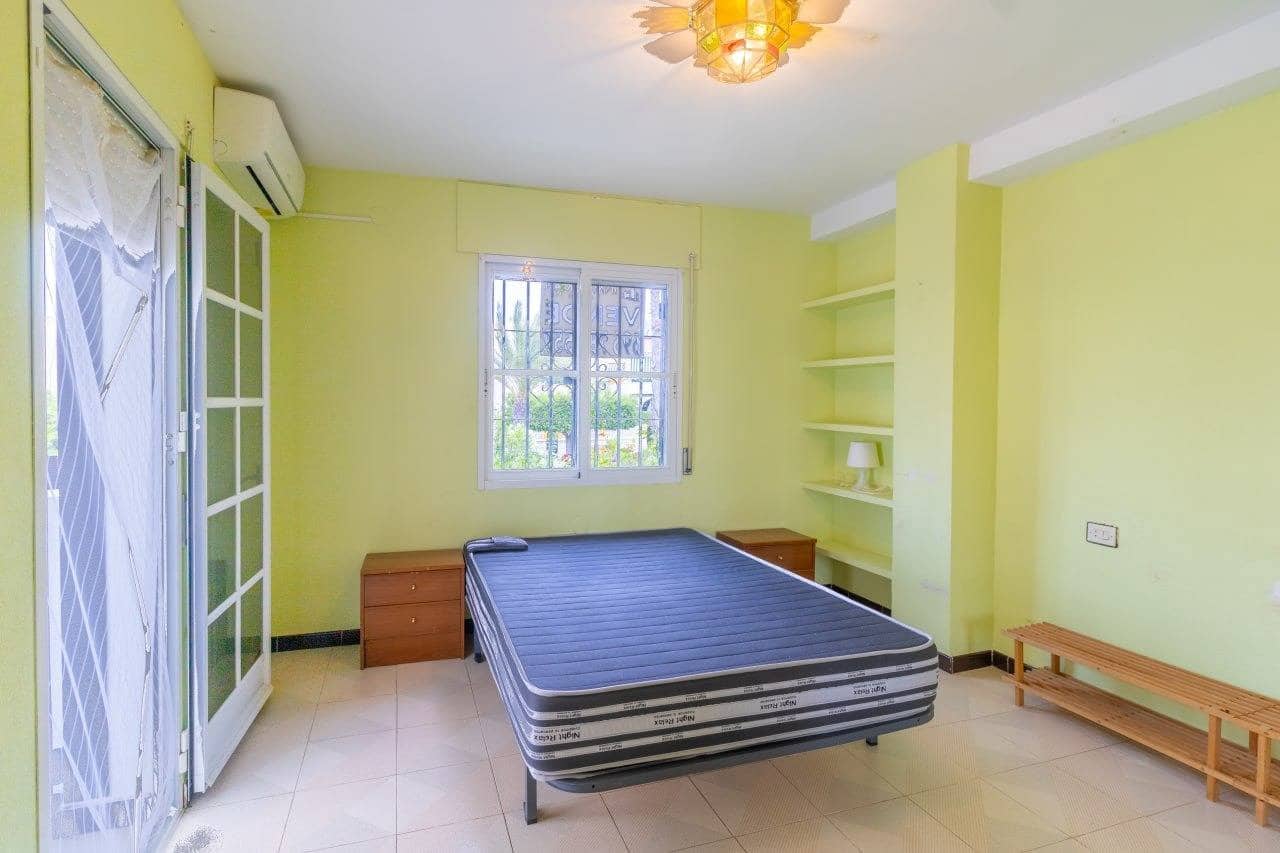 3 bedroom Townhouse for sale in Salobrena with pool garage - € 365,000 (Ref: 10020961)