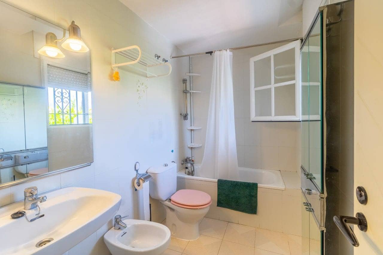 3 bedroom Townhouse for sale in Salobrena with pool garage - € 365,000 (Ref: 10020961)