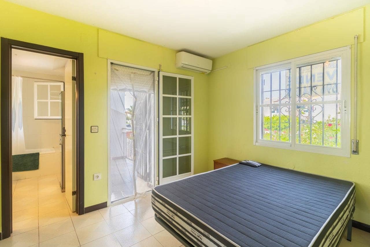 3 bedroom Townhouse for sale in Salobrena with pool garage - € 365,000 (Ref: 10020961)
