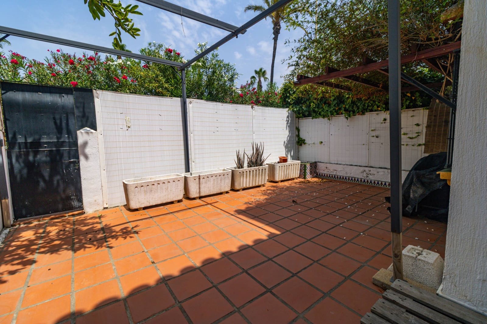 3 bedroom Townhouse for sale in Salobrena with pool garage - € 365,000 (Ref: 10020961)