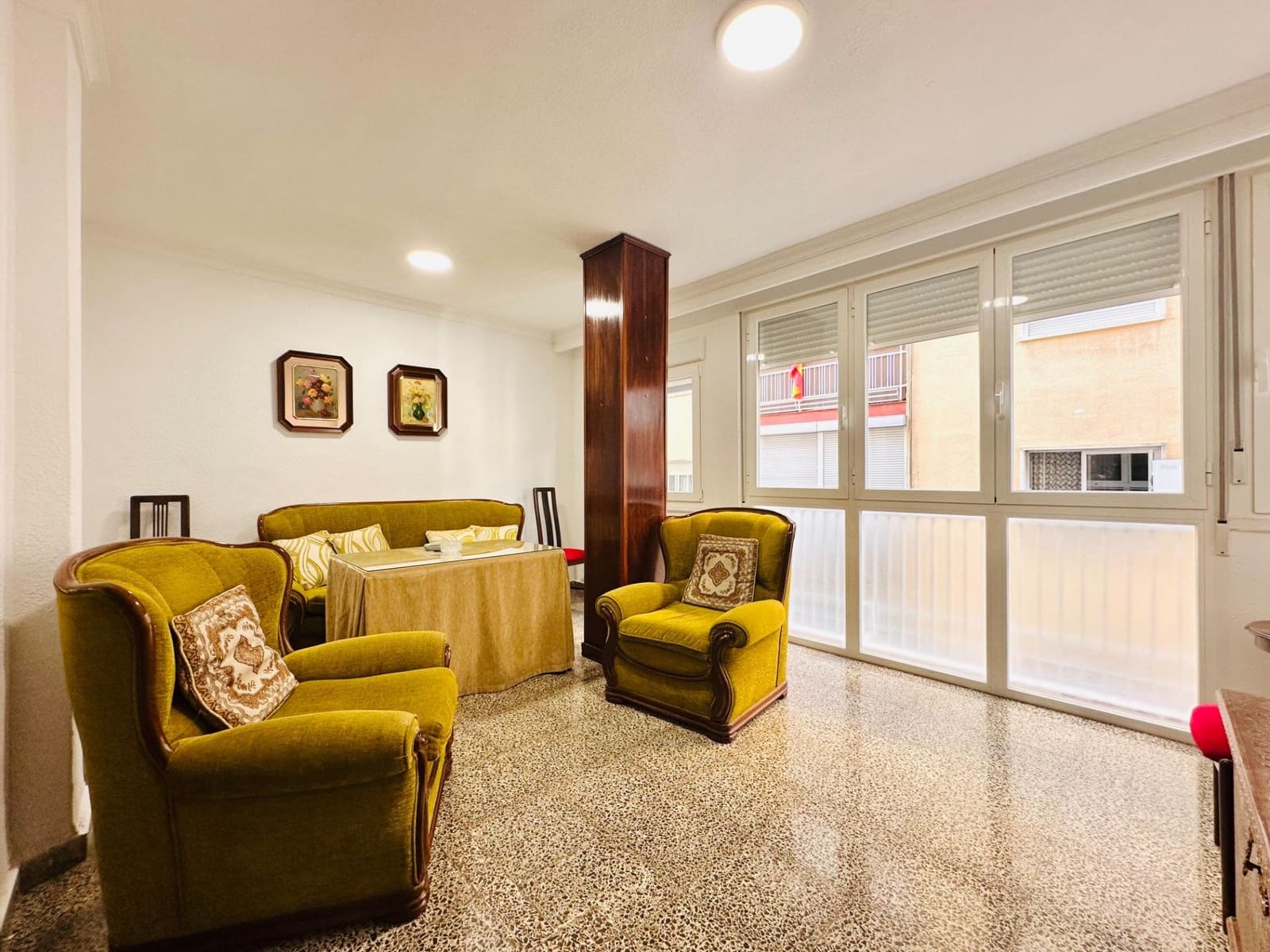 3 bedroom Flat for rent in Granada city - € 990 (Ref: 10034011)