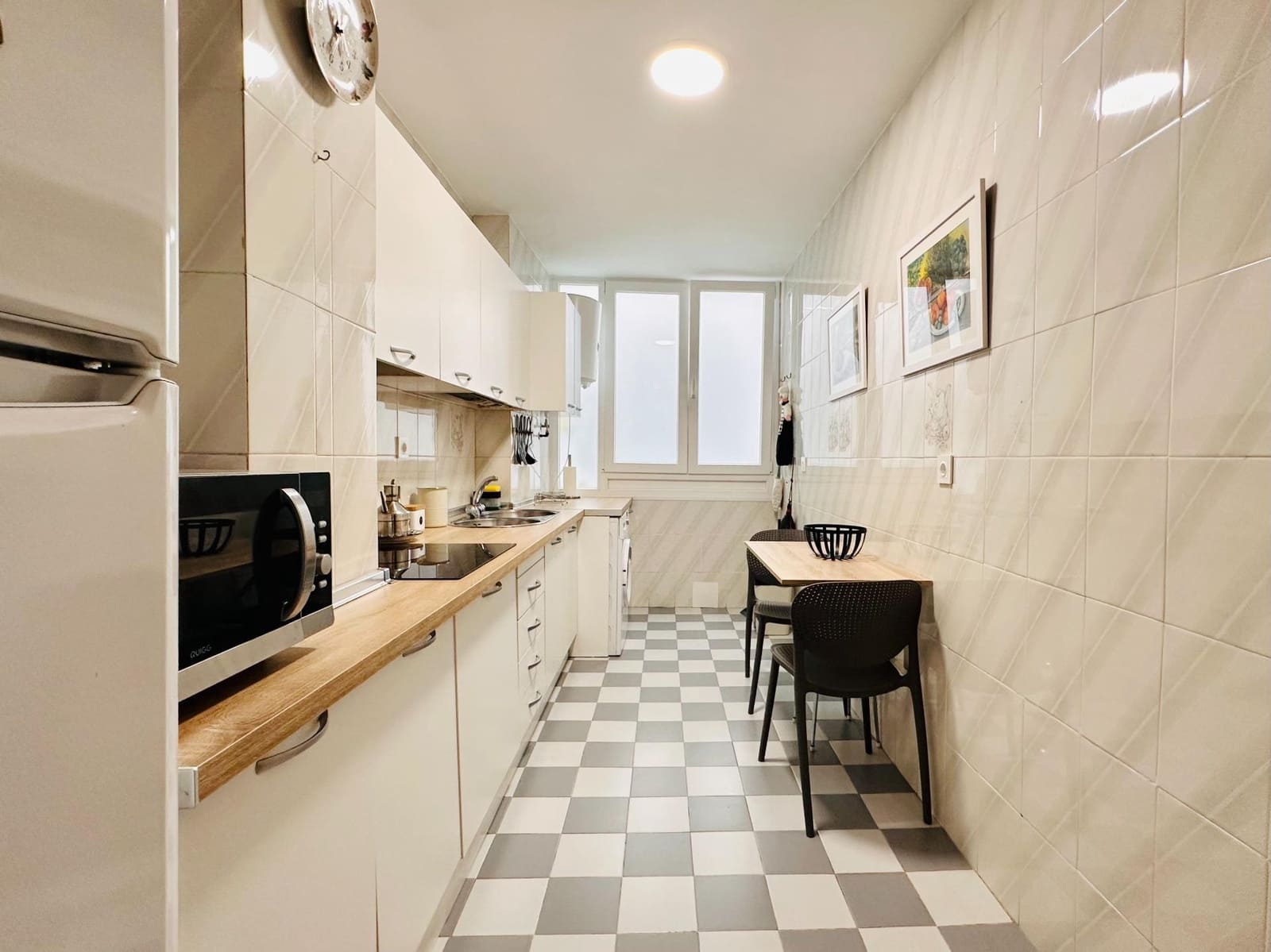 3 bedroom Flat for rent in Granada city - € 990 (Ref: 10034011)
