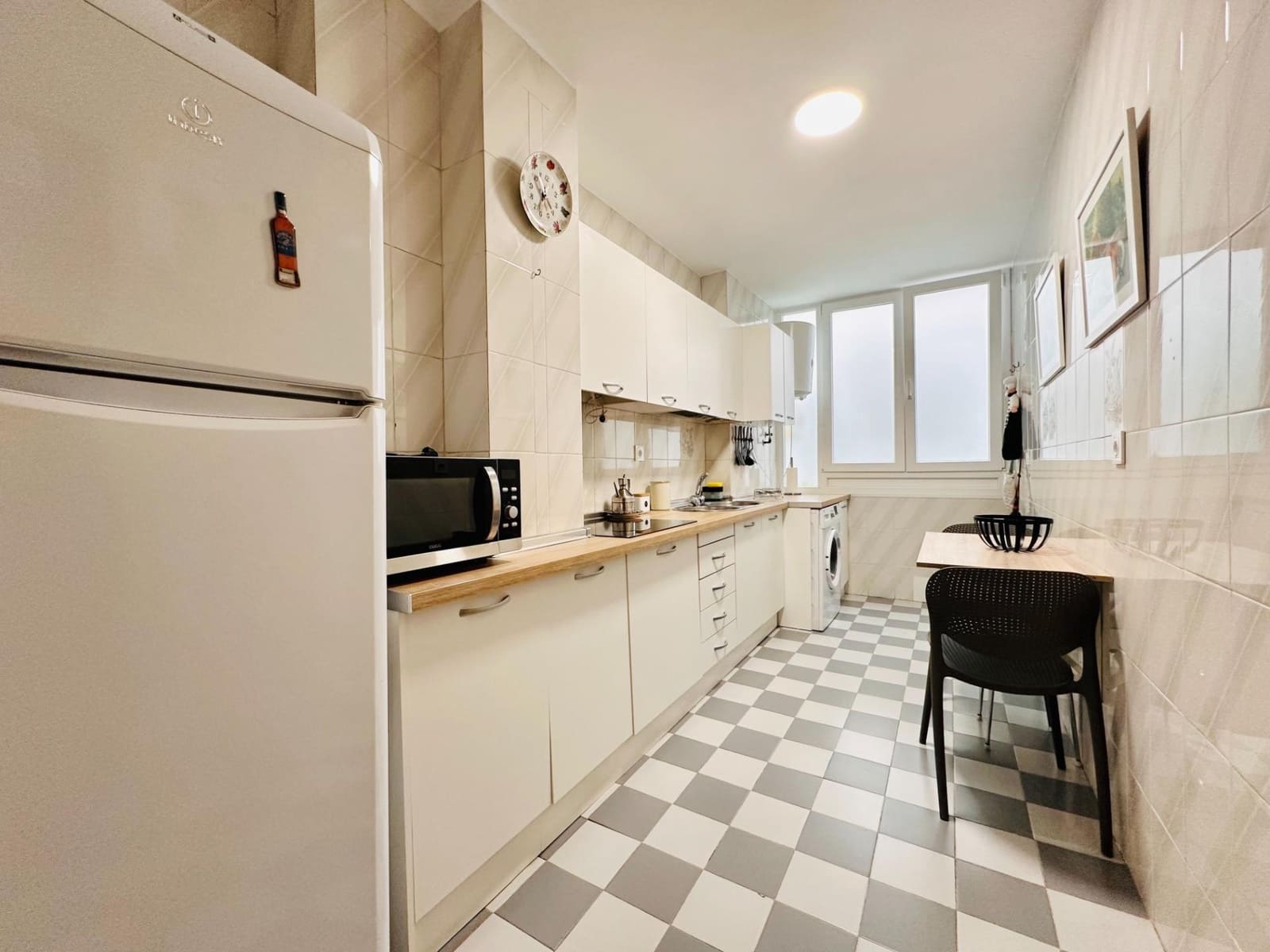 3 bedroom Flat for rent in Granada city - € 990 (Ref: 10034011)