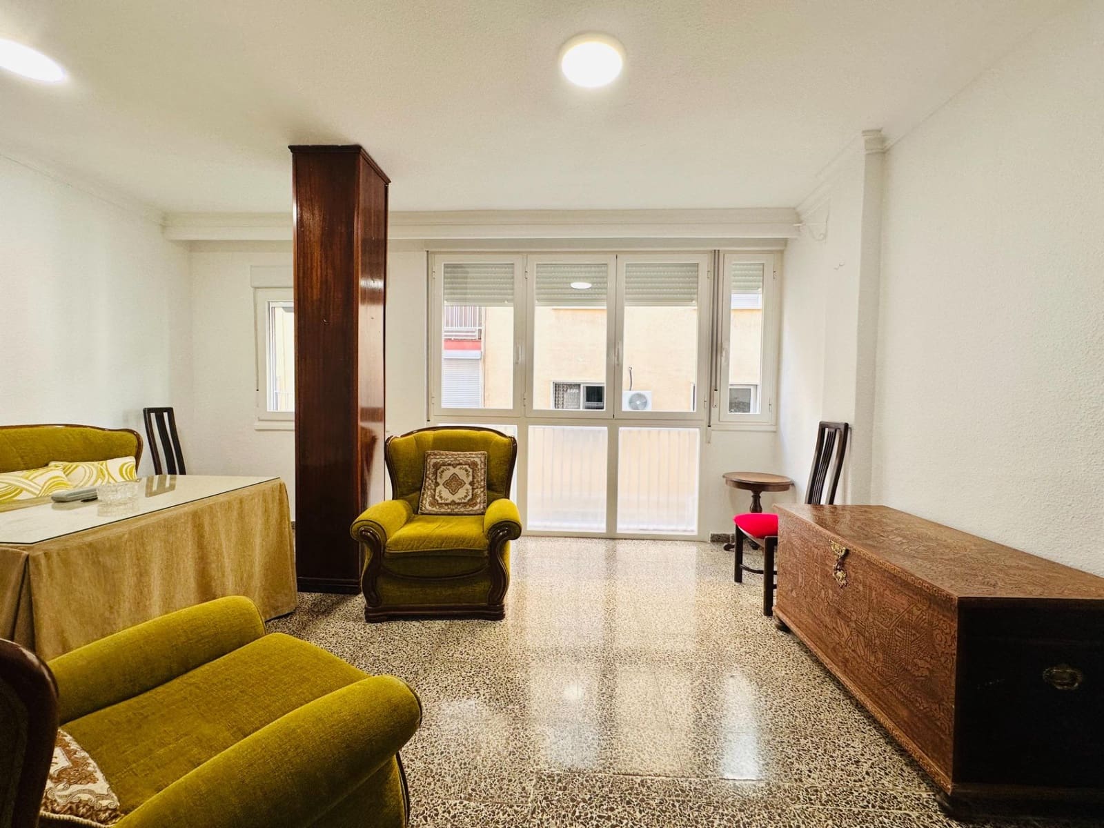 3 bedroom Flat for rent in Granada city - € 990 (Ref: 10034011)