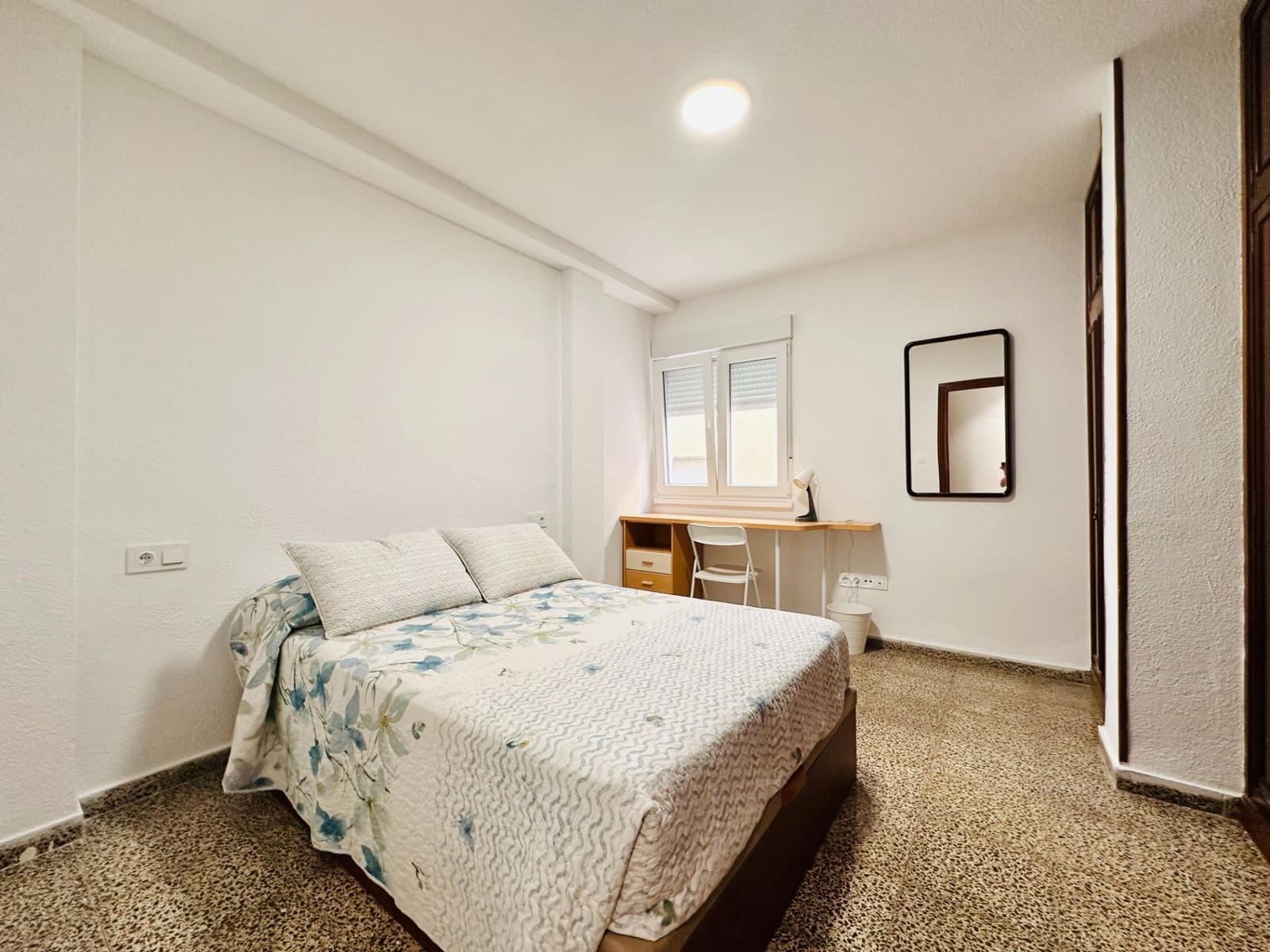 3 bedroom Flat for rent in Granada city - € 990 (Ref: 10034011)