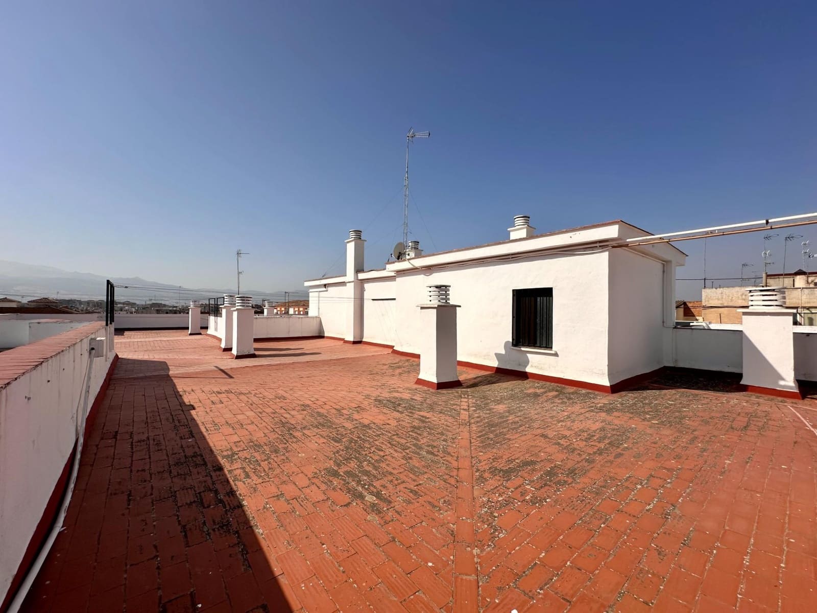 3 bedroom Flat for rent in Granada city - € 990 (Ref: 10034011)