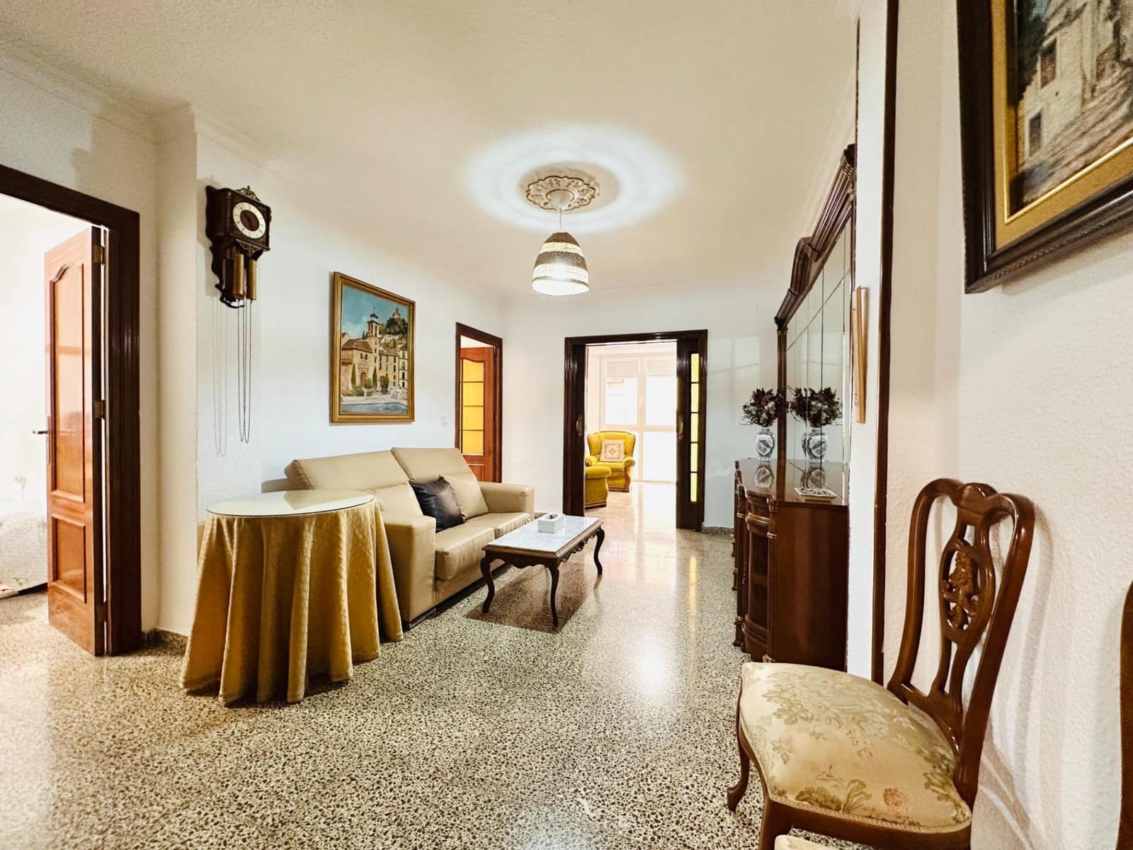 3 bedroom Flat for rent in Granada city - € 990 (Ref: 10034011)