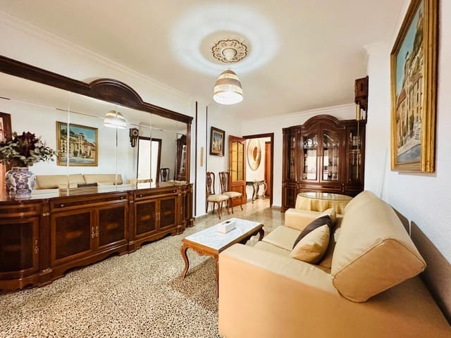 Appartement de 3 chambres à louer à Figares, Grenade ville - 990 € (Ref: 10034011)