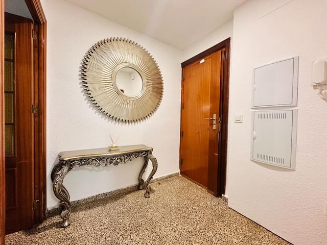 Appartement de 3 chambres à louer à Figares, Grenade ville - 990 € (Ref: 10034011)