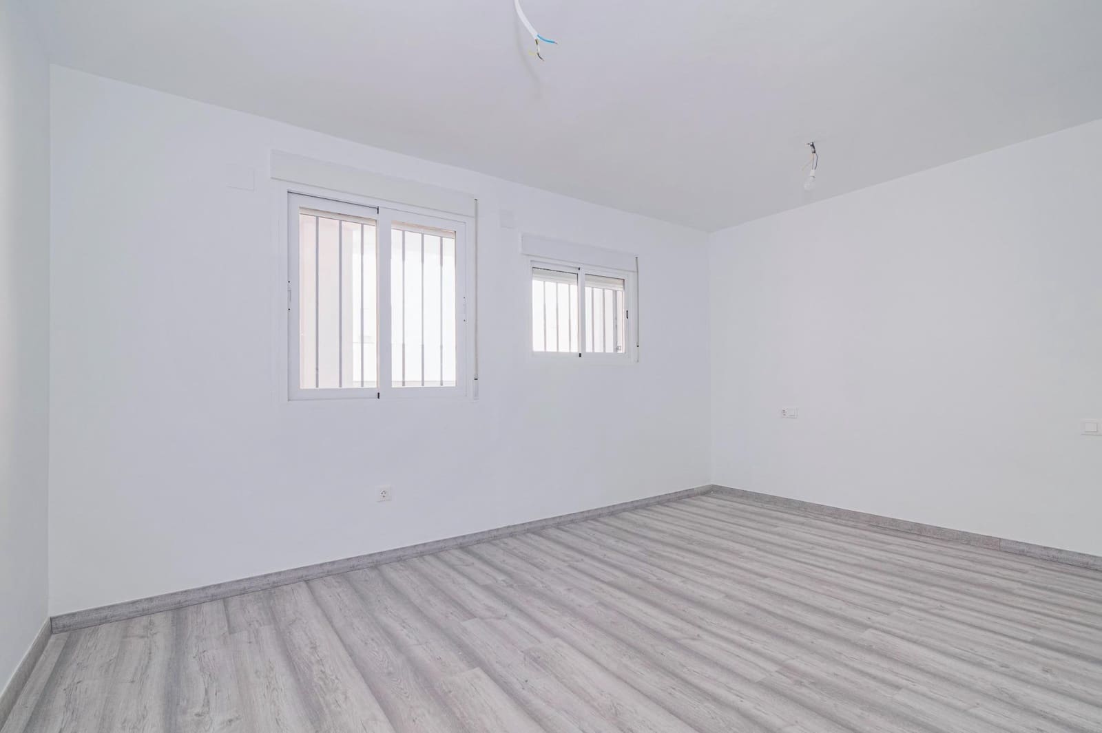2 bedroom Flat for sale in Ogijares - € 189,000 (Ref: 10041167)