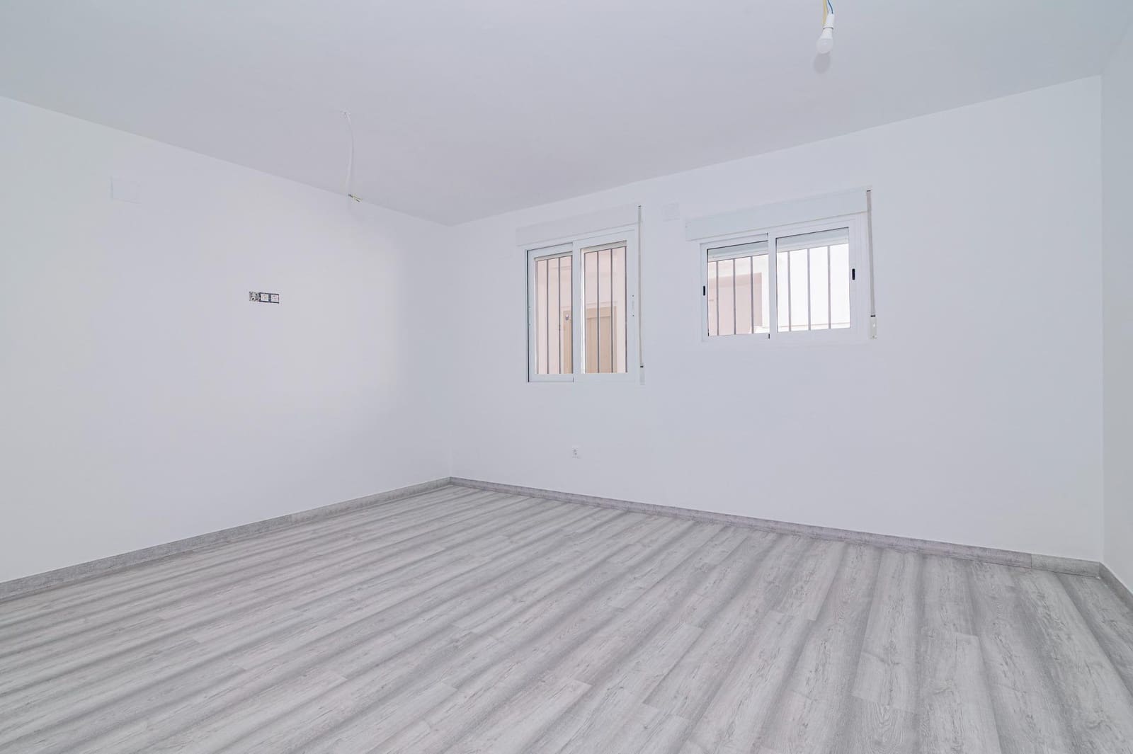 2 bedroom Flat for sale in Ogijares - € 189,000 (Ref: 10041167)
