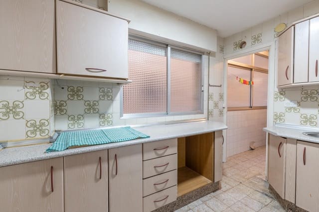 4 makuuhuone Asunto myytävänä paikassa Granada kaupunki - 279 900 € (Ref: 10043061)