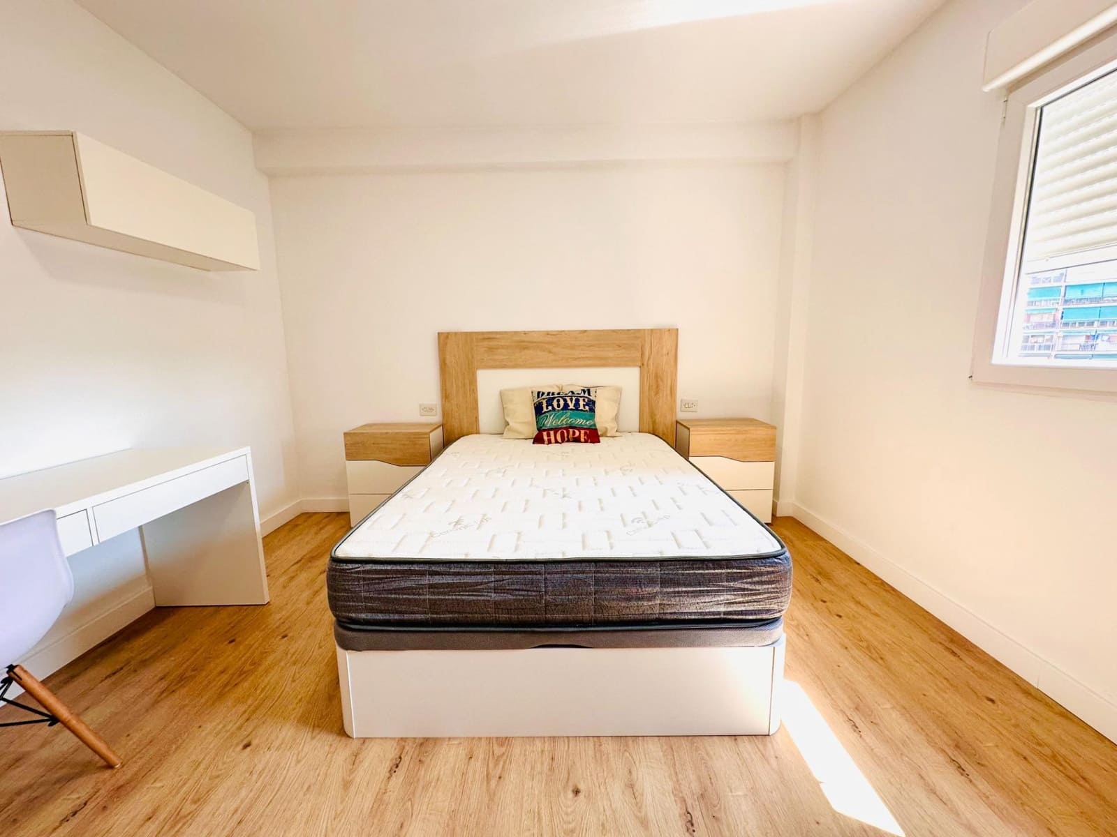 4 sovrum Lägenhet att hyra i Granada stad - 250 € (Ref: 10043062)
