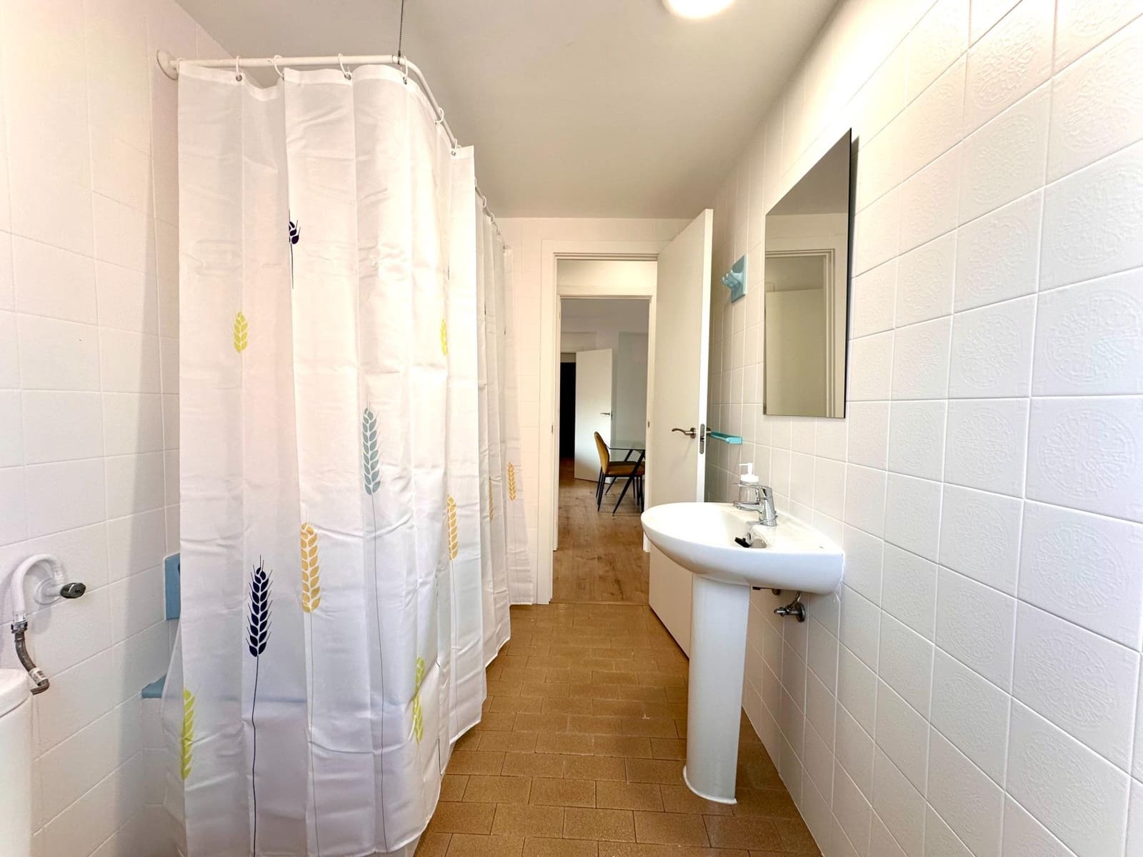 4 sovrum Lägenhet att hyra i Granada stad - 250 € (Ref: 10043062)