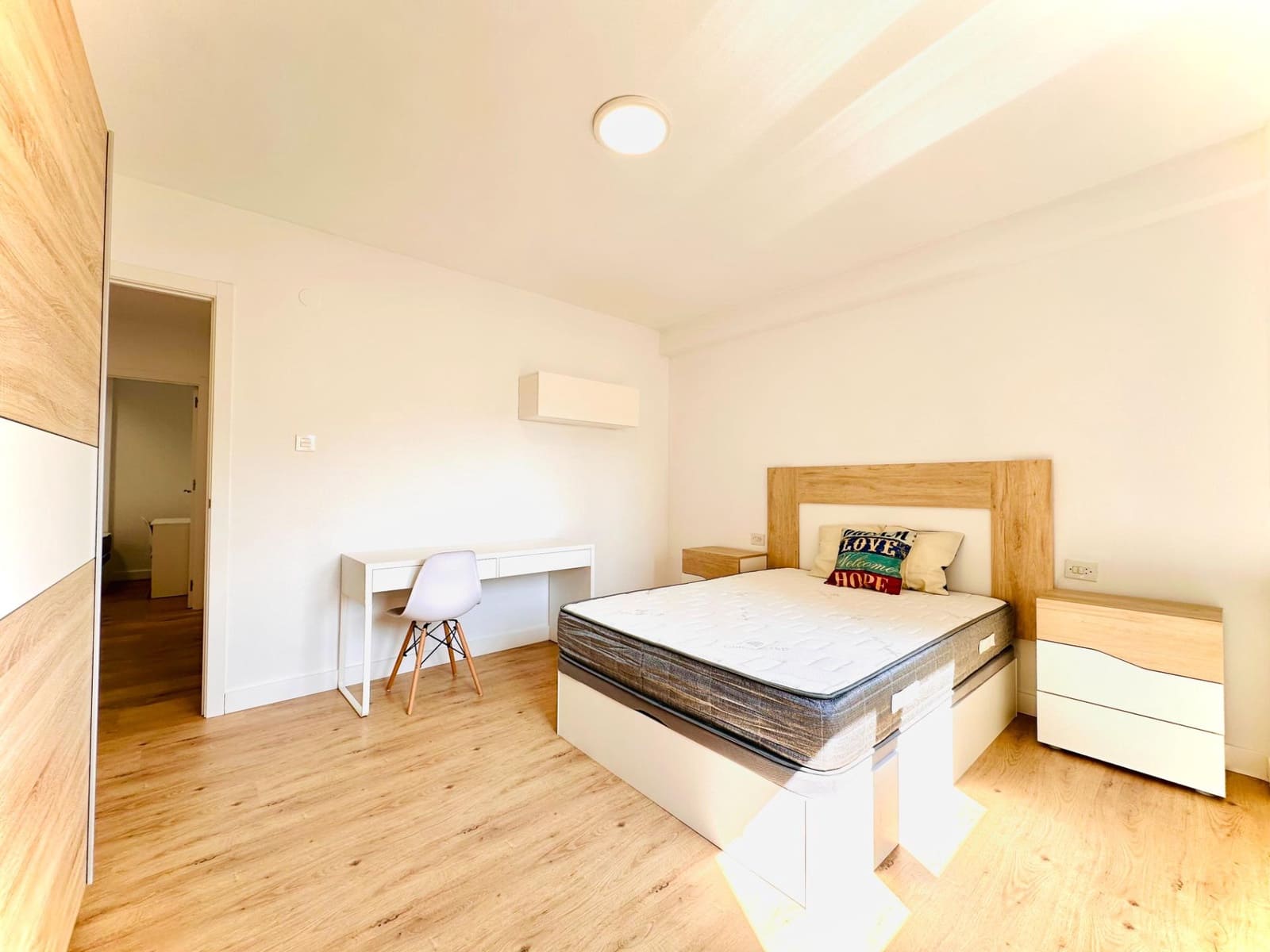 4 sovrum Lägenhet att hyra i Granada stad - 250 € (Ref: 10043062)
